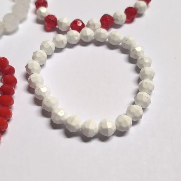 Set of 4 Red and White Beaded Stretch Bracelets - Picture 6 of 6